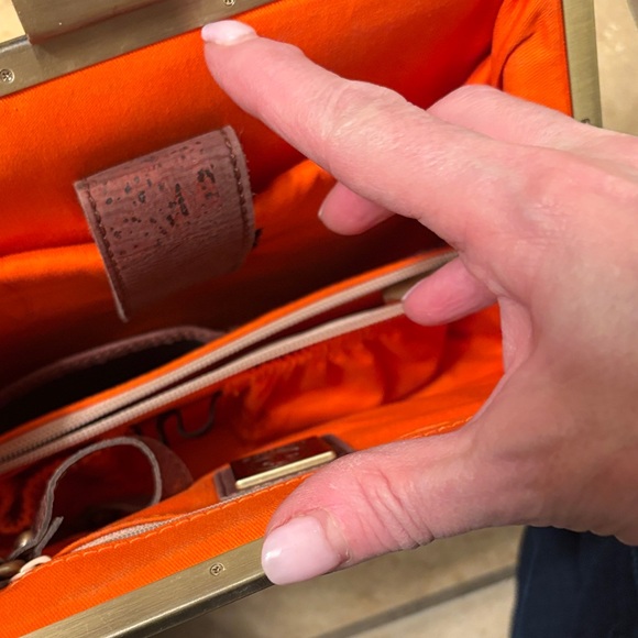 Bebebark Red Leather Crossbody Bag - Picture 4 of 4